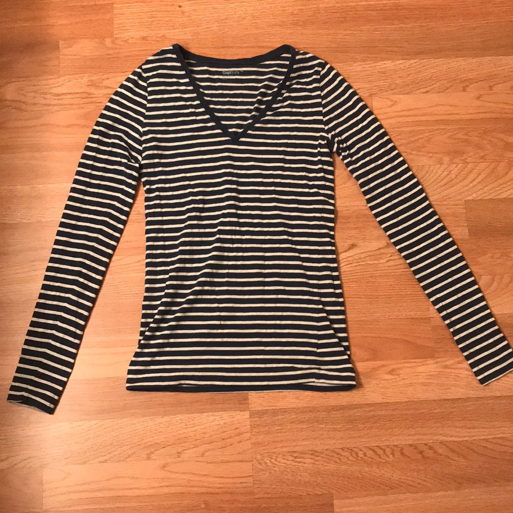 Long-sleeve blue stripe -neck shirt